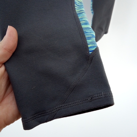 Fabletics Salar Capri Green Blue Gray Waist Pocket Multicolored Leggings XS - Picture 2 of 11